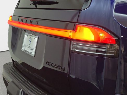 Used 2024 Lexus GX 550 w/ Cold Area Package AWD/4WD image 38