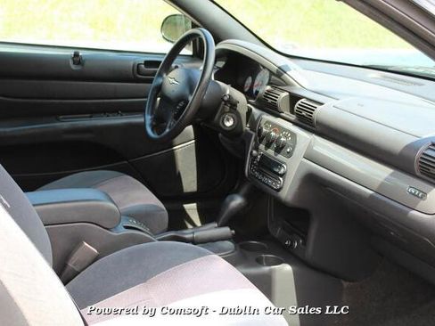 Used 2006 Chrysler Sebring GTC FWD image 6