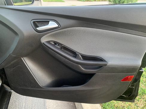 Used 2014 Ford Focus SE image 24