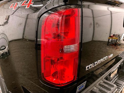 Used 2019 Chevrolet Colorado LT AWD/4WD image 28