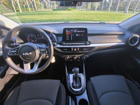 Used 2022 Kia Forte LXS FWD image 22
