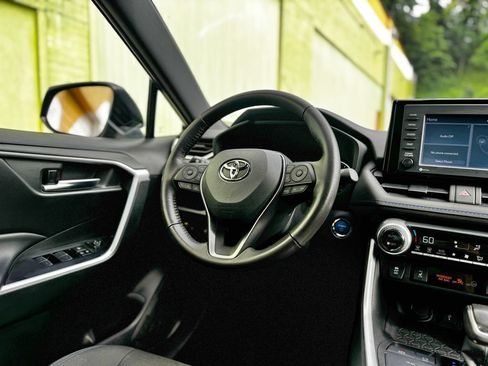 Used 2022 Toyota RAV4 SE w/ Convenience Package AWD/4WD image 22