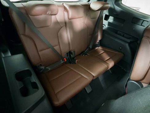 Used 2023 Kia Telluride EX w/ EX Captain's Chair Package image 33