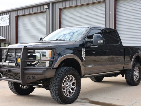 Used 2020 Ford F250 King Ranch w/ King Ranch Ultimate Package image 8