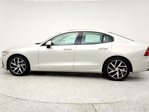 Used 2020 Volvo S60 T5 Momentum w/ Protection Package image 8