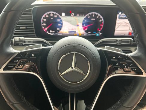 Used 2025 Mercedes-Benz GLE 350 4MATIC w/ Driver Assistance Package image 27