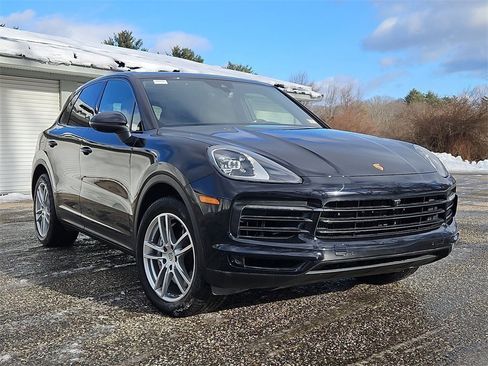 Certified 2022 Porsche Cayenne image 9