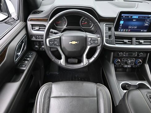 Used 2021 Chevrolet Tahoe Premier w/ Premium Package image 18