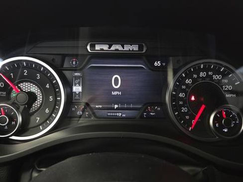 New 2026 RAM 1500 Big Horn AWD/4WD image 16