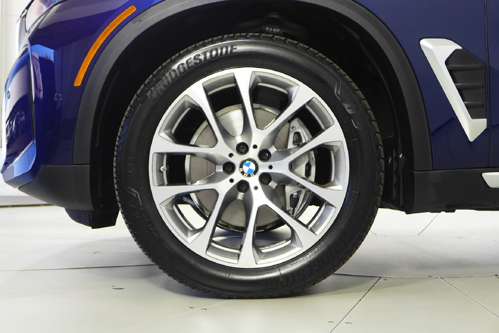 Used 2026 BMW X5 xDrive40i w/ Climate Comfort Package AWD/4WD image 5
