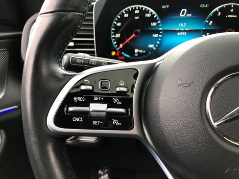 Used 2022 Mercedes-Benz GLE 350 4MATIC w/ Premium Package image 16