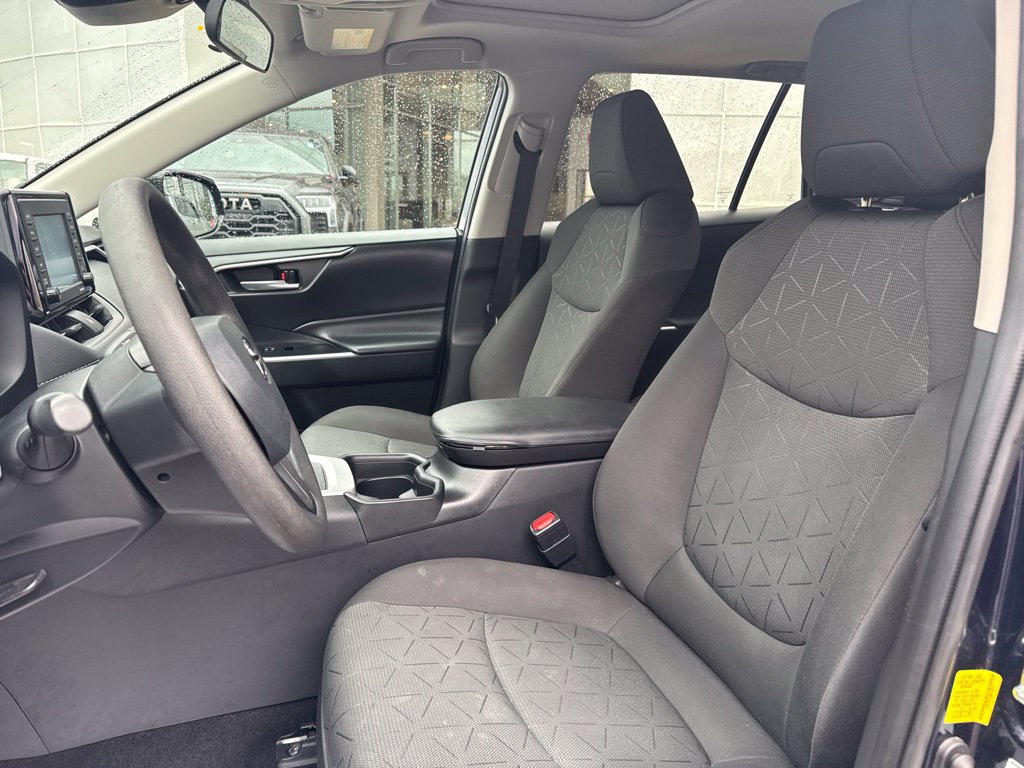 Certified 2021 Toyota RAV4 XLE w/ Convenience Package AWD/4WD image 10