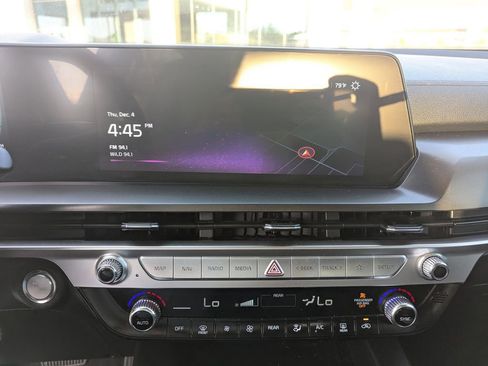 Used 2023 Kia Telluride LX image 16