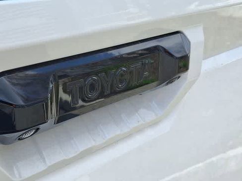 New 2026 Toyota Tundra Limited AWD/4WD image 19