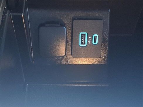 Certified 2020 Ford Explorer XLT w/ Class III Trailer Tow Package image 16