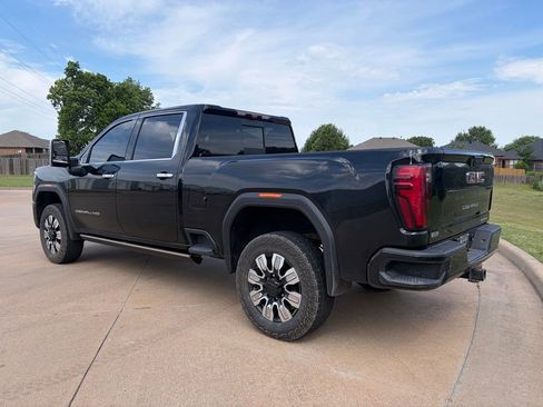 Used 2024 GMC Sierra 2500 Denali w/ Denali Reserve Package AWD/4WD image 2