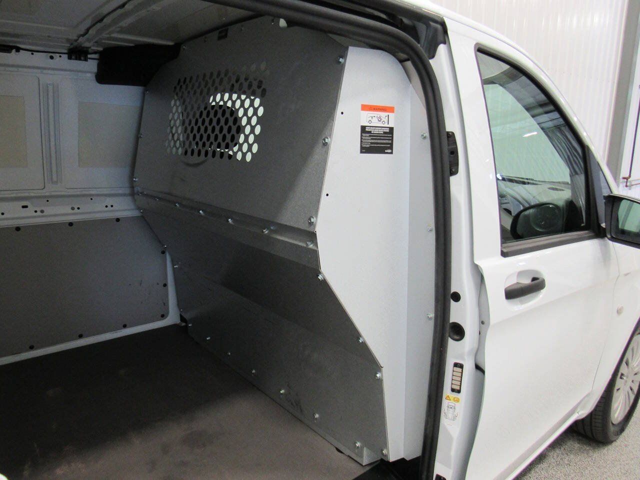 Used 2022 Mercedes-Benz Metris image 21