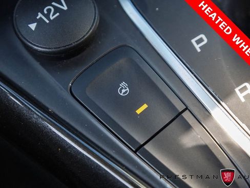 Used 2018 Ford Focus Titanium image 11