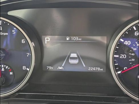 Certified 2023 Kia Carnival EX FWD image 21