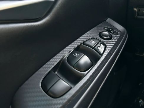 Used 2024 Nissan Sentra SV FWD image 12