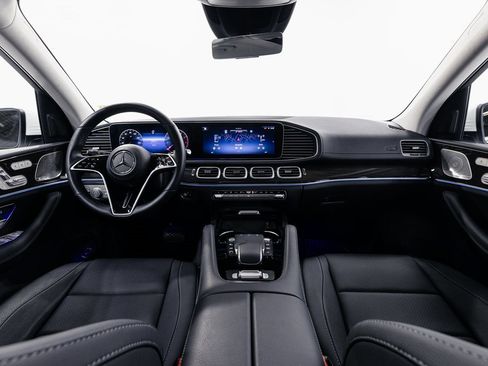 Used 2026 Mercedes-Benz GLS 450 4MATIC image 27