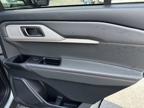 Certified 2025 Ford Explorer Active AWD/4WD image 41