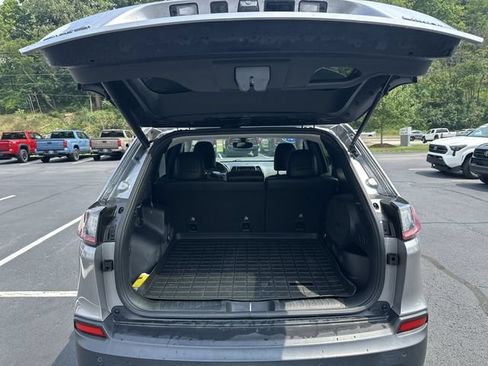 Used 2019 Jeep Cherokee Limited AWD/4WD image 22