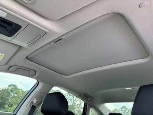 Used 2025 Honda Accord SE image 4