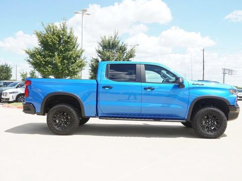 Used 2025 Chevrolet Silverado 1500 ZR2 w/ Technology Package AWD/4WD image 10