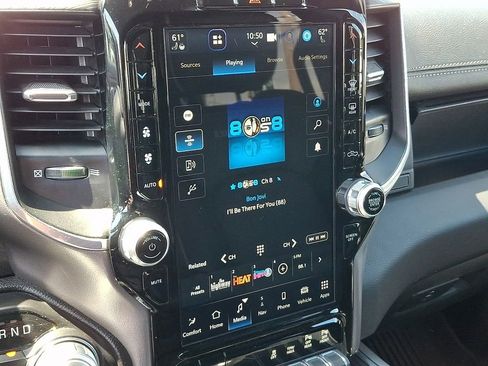 Used 2023 RAM 1500 Laramie AWD/4WD image 16