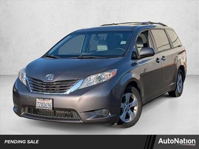 Used 2017 Toyota Sienna LE