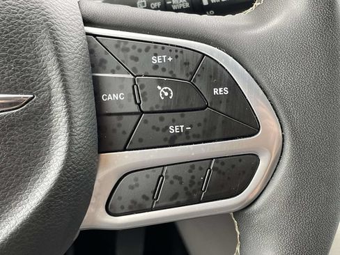 Certified 2023 Chrysler Voyager LX FWD image 32