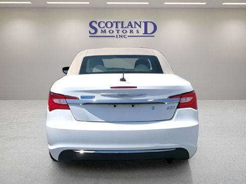 Used 2013 Chrysler 200 Touring FWD image 7
