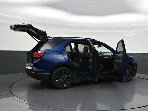 Used 2023 Chevrolet Equinox RS FWD image 37