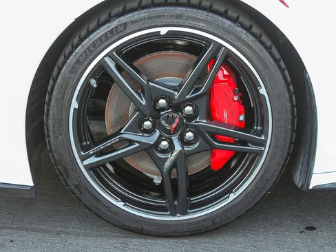 Used 2023 Chevrolet Corvette Stingray Premium Conv w/ Z51 Performance Package image 12