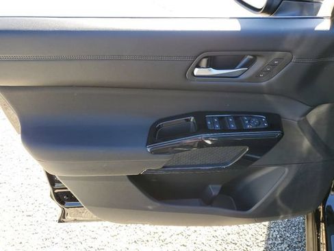 Used 2026 Nissan Pathfinder Platinum AWD/4WD image 15