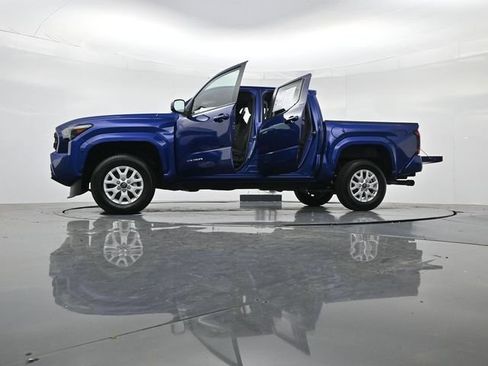 Used 2025 Toyota Tacoma SR5 RWD image 51