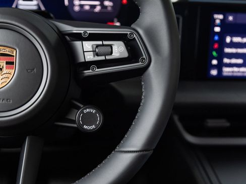 Certified 2026 Porsche Macan 4 Electric AWD/4WD image 16