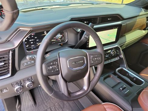 Used 2025 GMC Sierra 3500 Denali Ultimate image 39