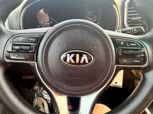 Used 2018 Kia Sportage LX FWD image 22