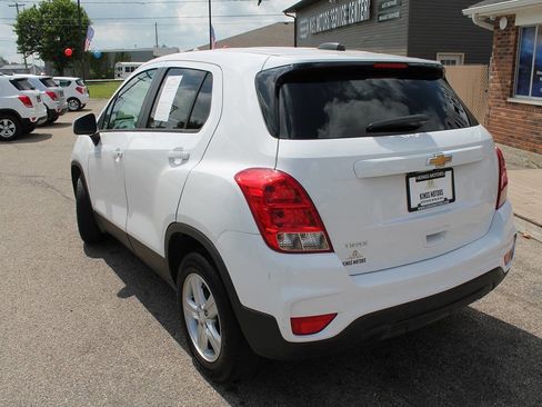 Used 2019 Chevrolet Trax LS w/ Tint and Cruise Package FWD image 3