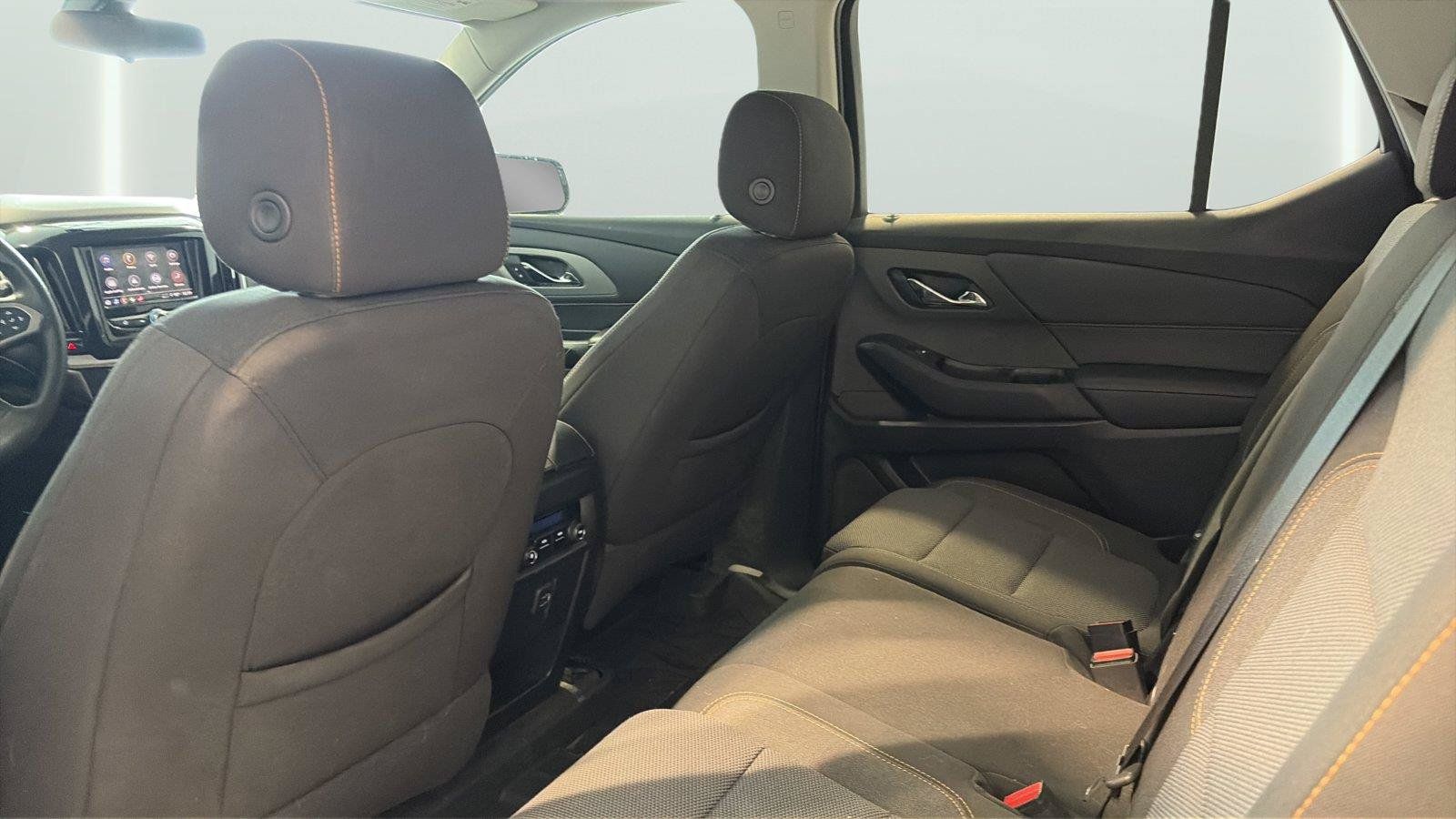 Used 2021 Chevrolet Traverse LS FWD image 17