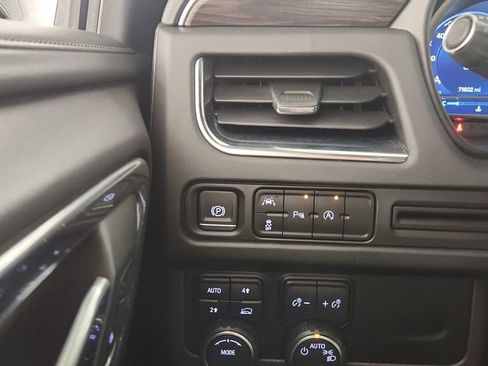 Used 2023 Chevrolet Tahoe LT image 18