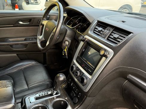 Used 2015 GMC Acadia SLT image 19