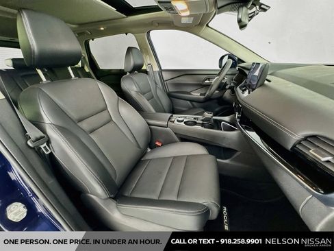 Certified 2025 Nissan Rogue SL w/ Tech Package AWD/4WD image 29