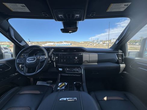 Used 2024 GMC Sierra 3500 AT4 w/ AT4 Premium Plus Package image 13