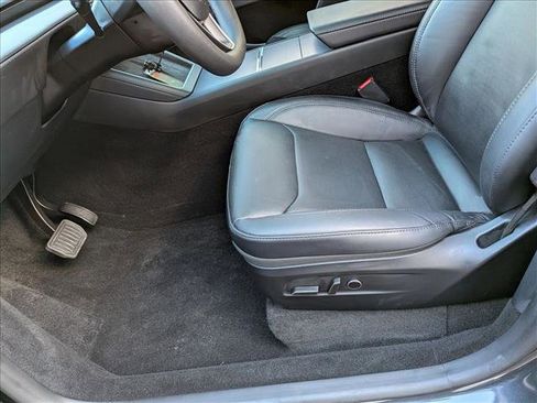 Used 2026 Tesla Model Y Long Range image 15