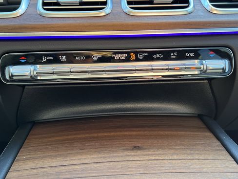 Certified 2025 Mercedes-Benz GLE 450 4MATIC image 29