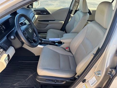 Used 2015 Honda Accord EX-L image 9