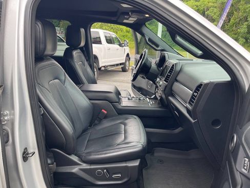 Used 2018 Ford Expedition Max Limited w/ Equipment Group 302A AWD/4WD image 38